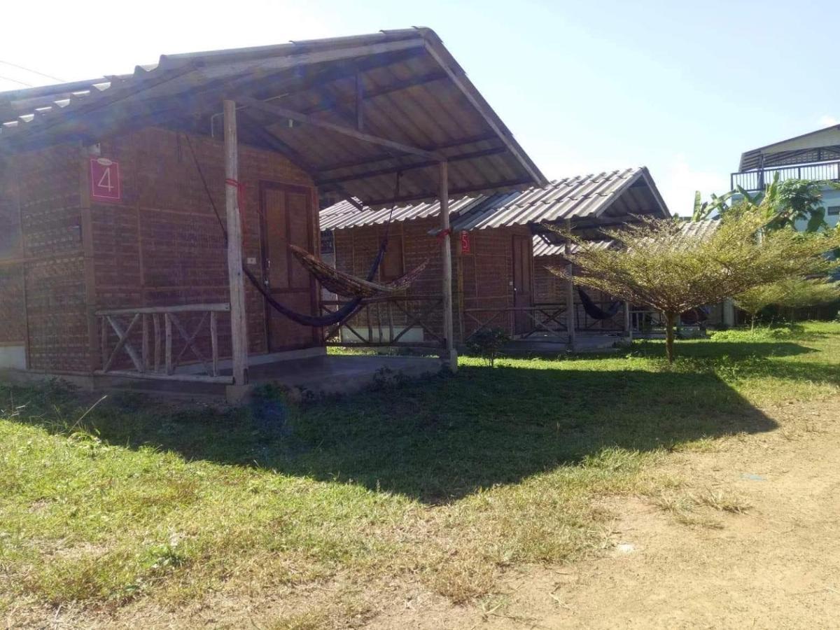 Hôtel Sleepy Hut Pai Extérieur photo