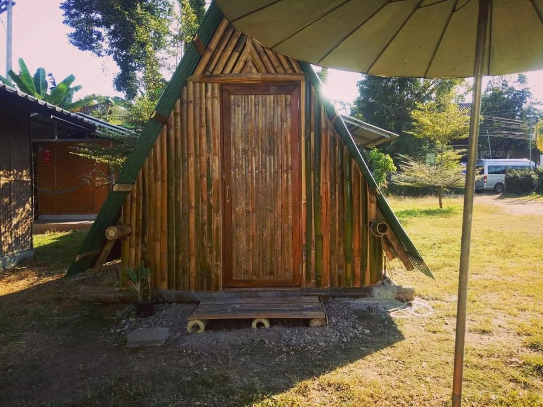 Hôtel Sleepy Hut Pai Extérieur photo