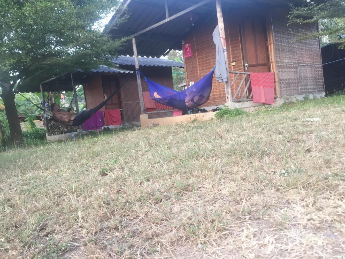 Hôtel Sleepy Hut Pai Extérieur photo
